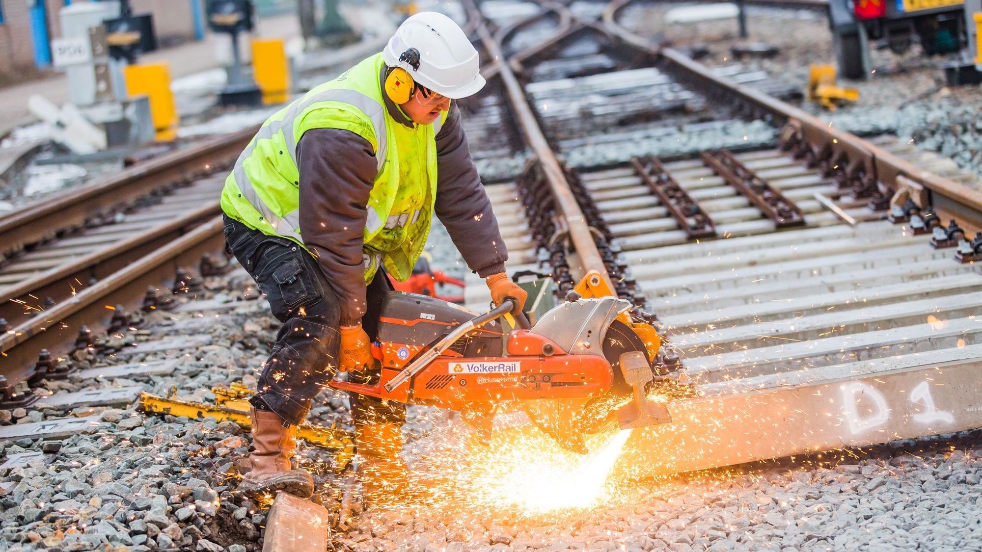 Кыргызстан и Китай хотят ускорить строительство железной дороги в Узбекистан