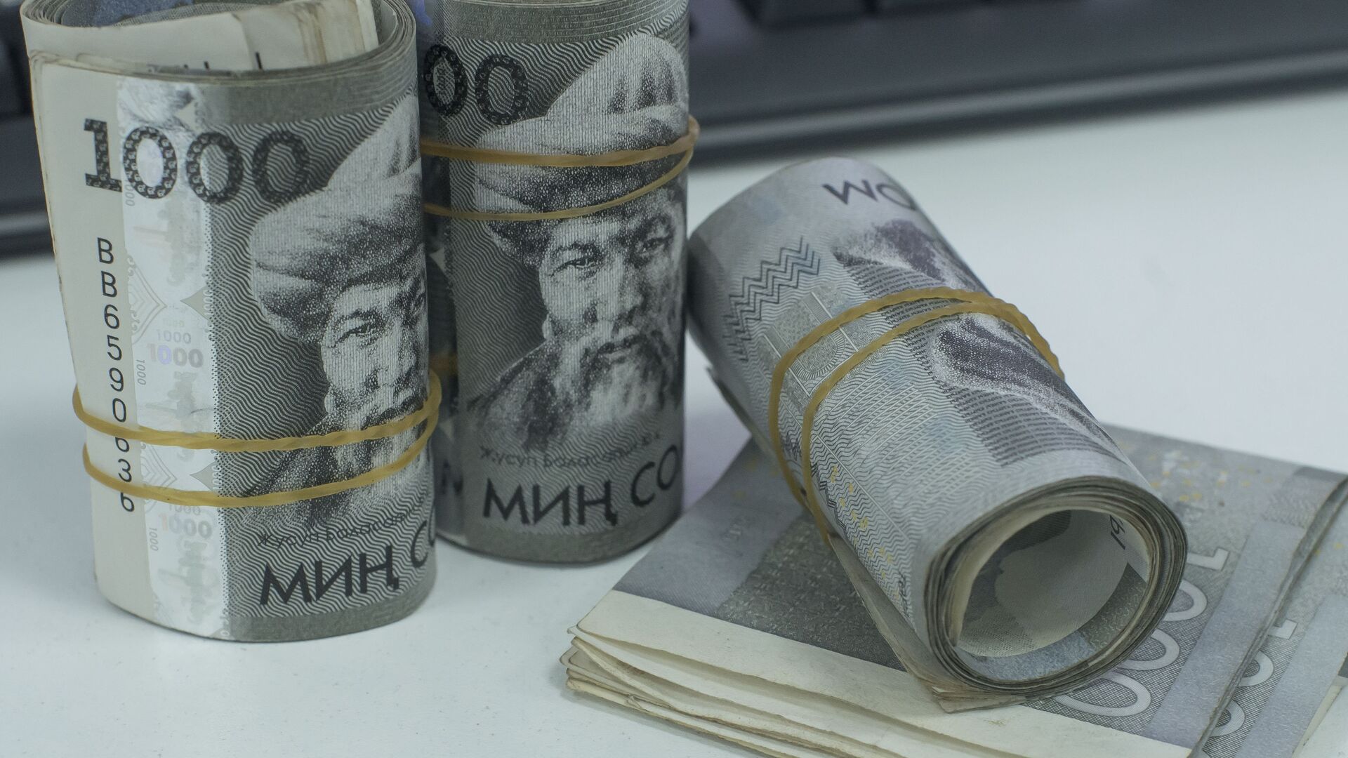 Налоговая служба за семь месяцев перевыполнила план сборов на 1.2 млрд сомов