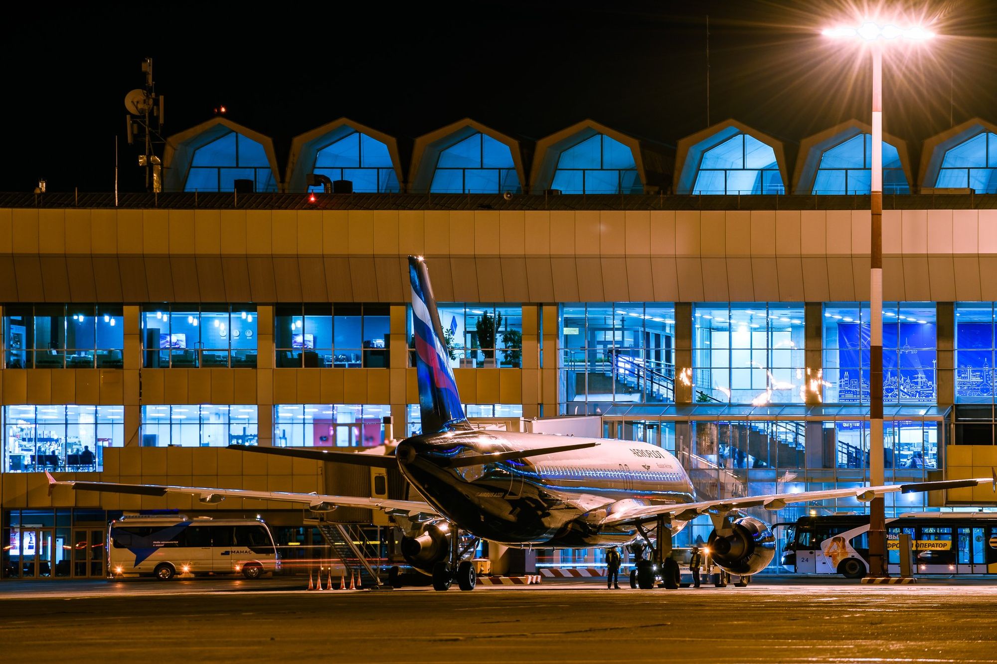 На реконструкцию аэропорта "Манас" потребуется более $408 млн - эксперт центра ГЧП