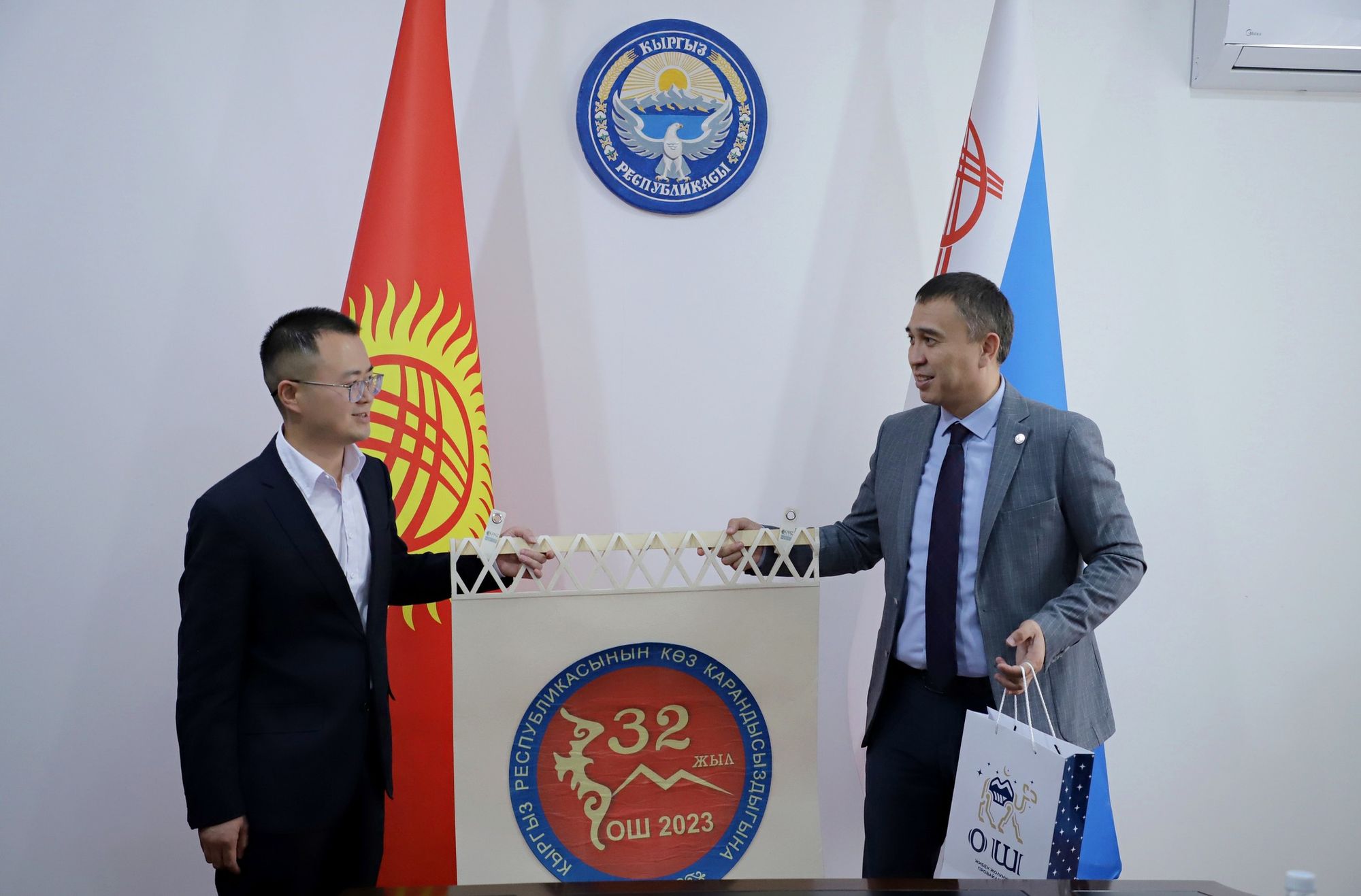 Китай планирует построить завод по производству сельхозтехники в Ошской области