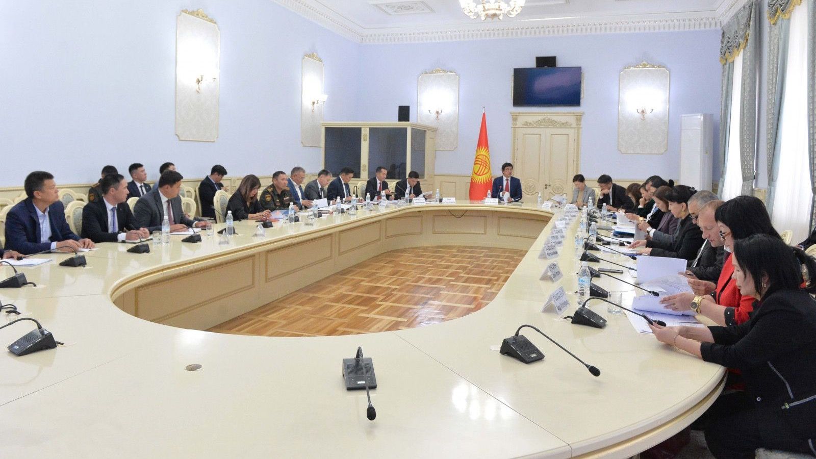 Кризисным центрам и учреждениям социальной помощи увеличат финансирование - кабмин