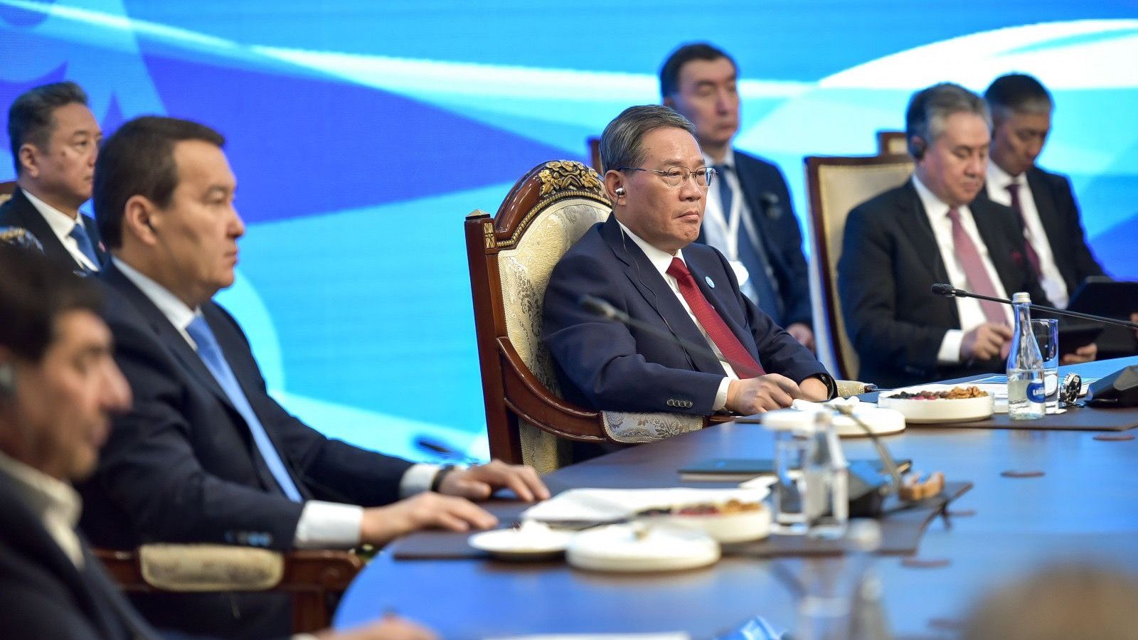 Китай поддержал Кыргызстан в скорейшем создании банка развития ШОС