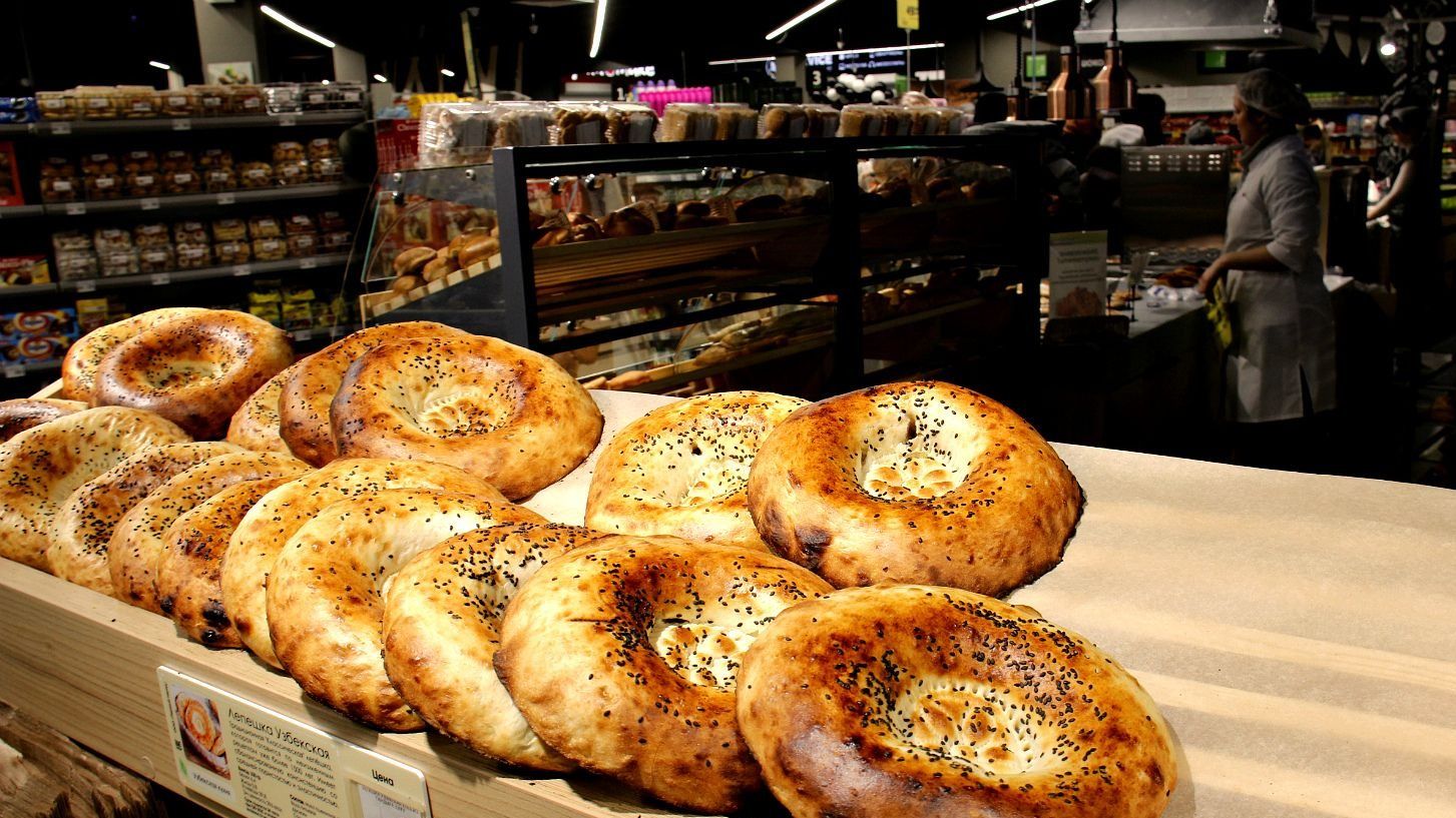 Гипермаркет "Ак-Ниет" в Оше оштрафовали за завышение цен на хлеб