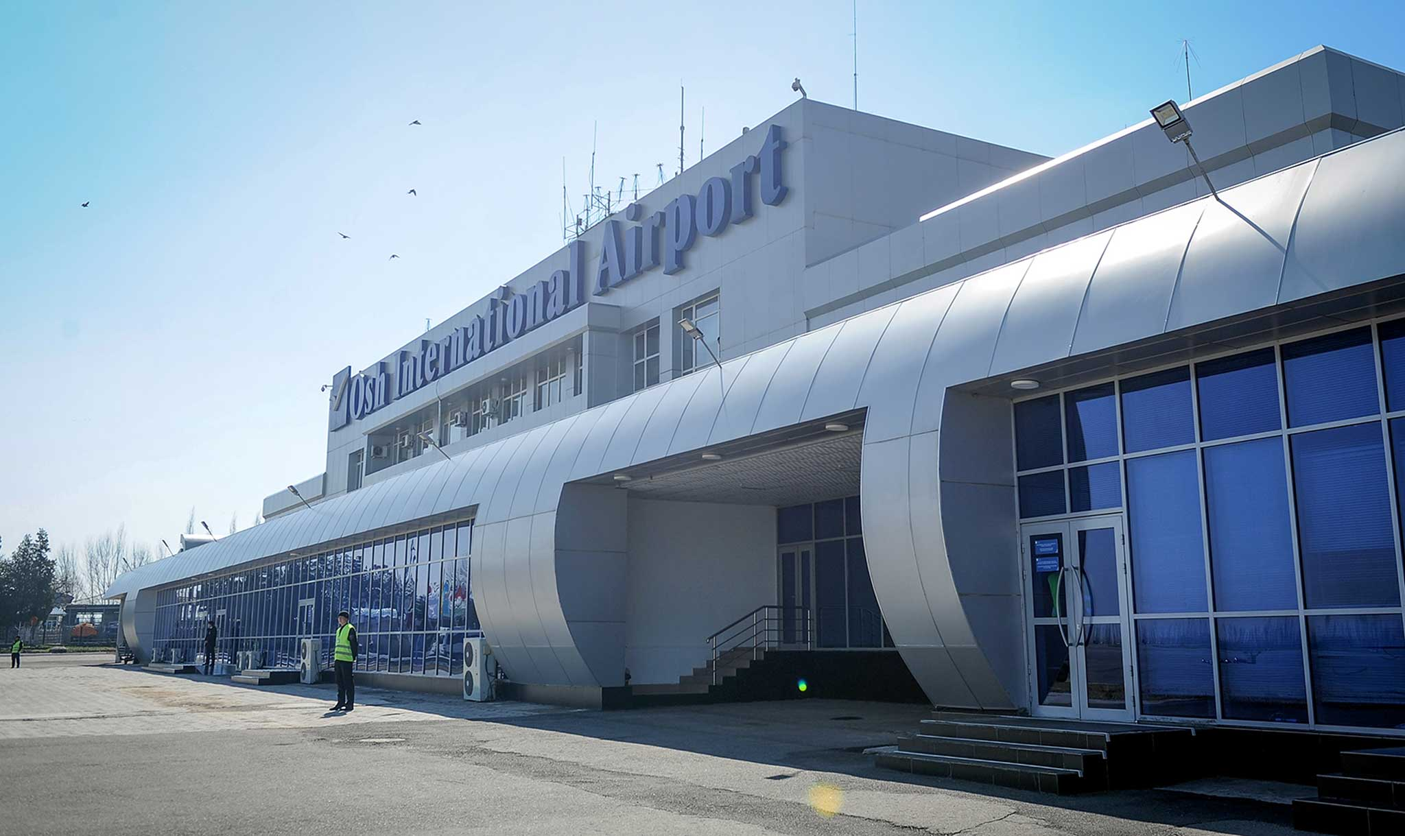 Кыргызстанцу, судившемуся с аэропортом "Ош" из-за отсутствия условий для людей с ОВЗ, выплатят компенсацию