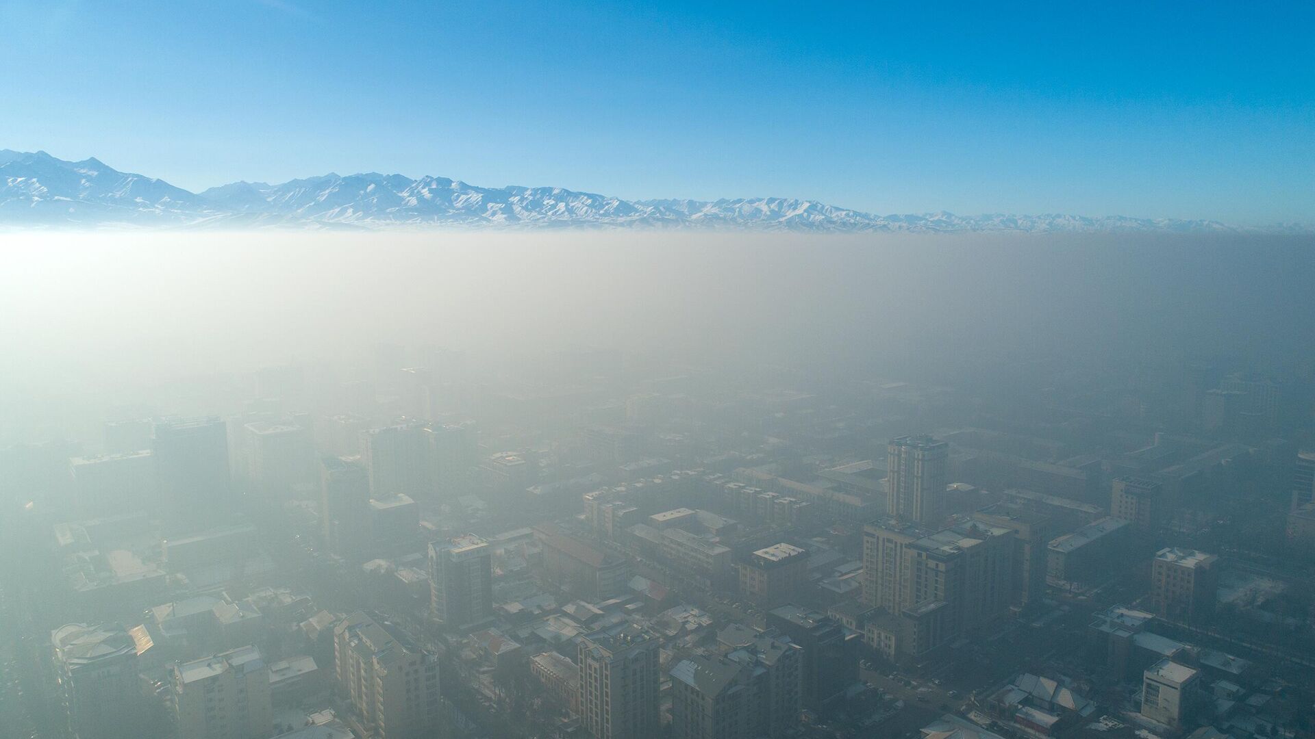 Бишкек приблизился к десятке городов с самым грязным воздухом на Земле - инфографика