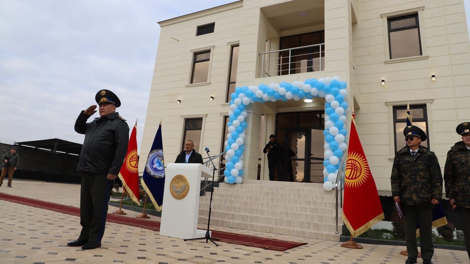 Камчыбек Ташиев открыл здание ГКНБ - на этот раз в Балыкчы