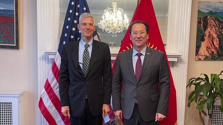 Виза на 10 лет - США работают над увеличением срока пребывания туристов из Кыргызстана