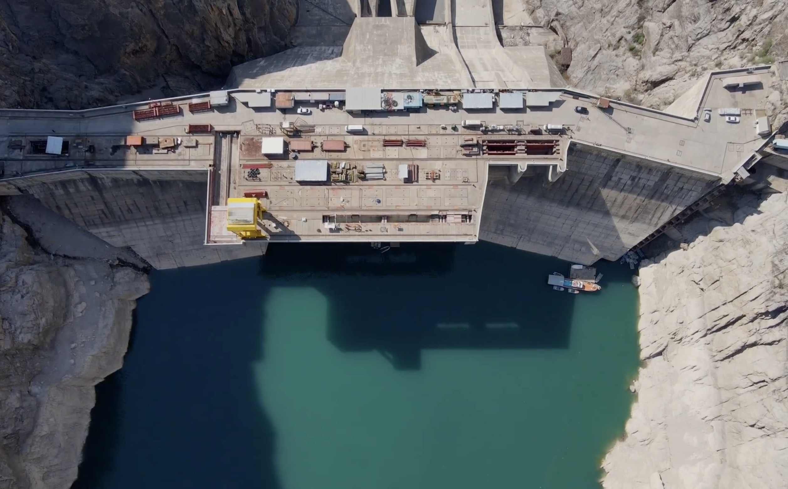 Объем воды в Токтогульском водохранилище к концу года снизился до 10.5 млрд кубометров