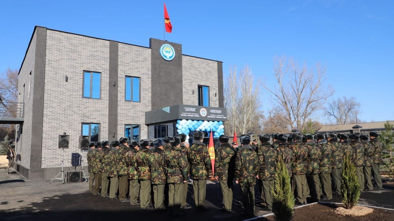 Ташиев открыл новое здание ГКНБ – последнее из запланированных в Чуйской области
