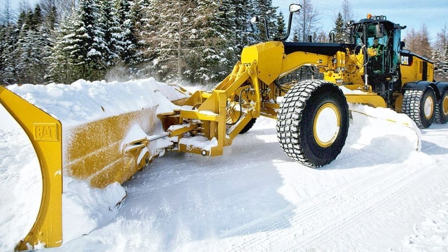 Дорожно-эксплуатационное предприятие в Оше впервые за семь лет обновило технику