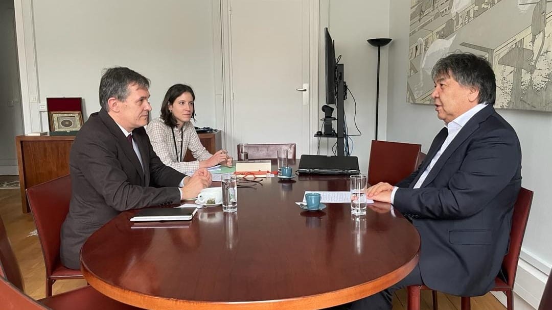 Кыргызстан предложил Франции заключить соглашение о защите инвестиций