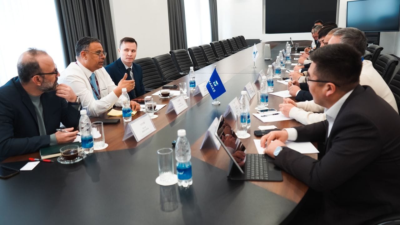 Группа МАМ провела переговоры с Qatar Airways