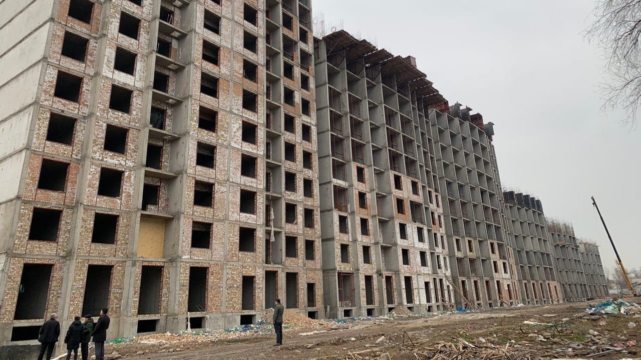 Садыр Жапаров подписал указ о передаче ГИК Управлению делами президента