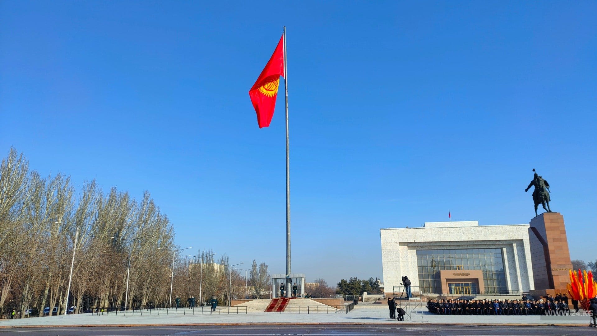 Более 30 международных организаций попросили Садыра Жапарова наложить вето на закон «Об НКО»