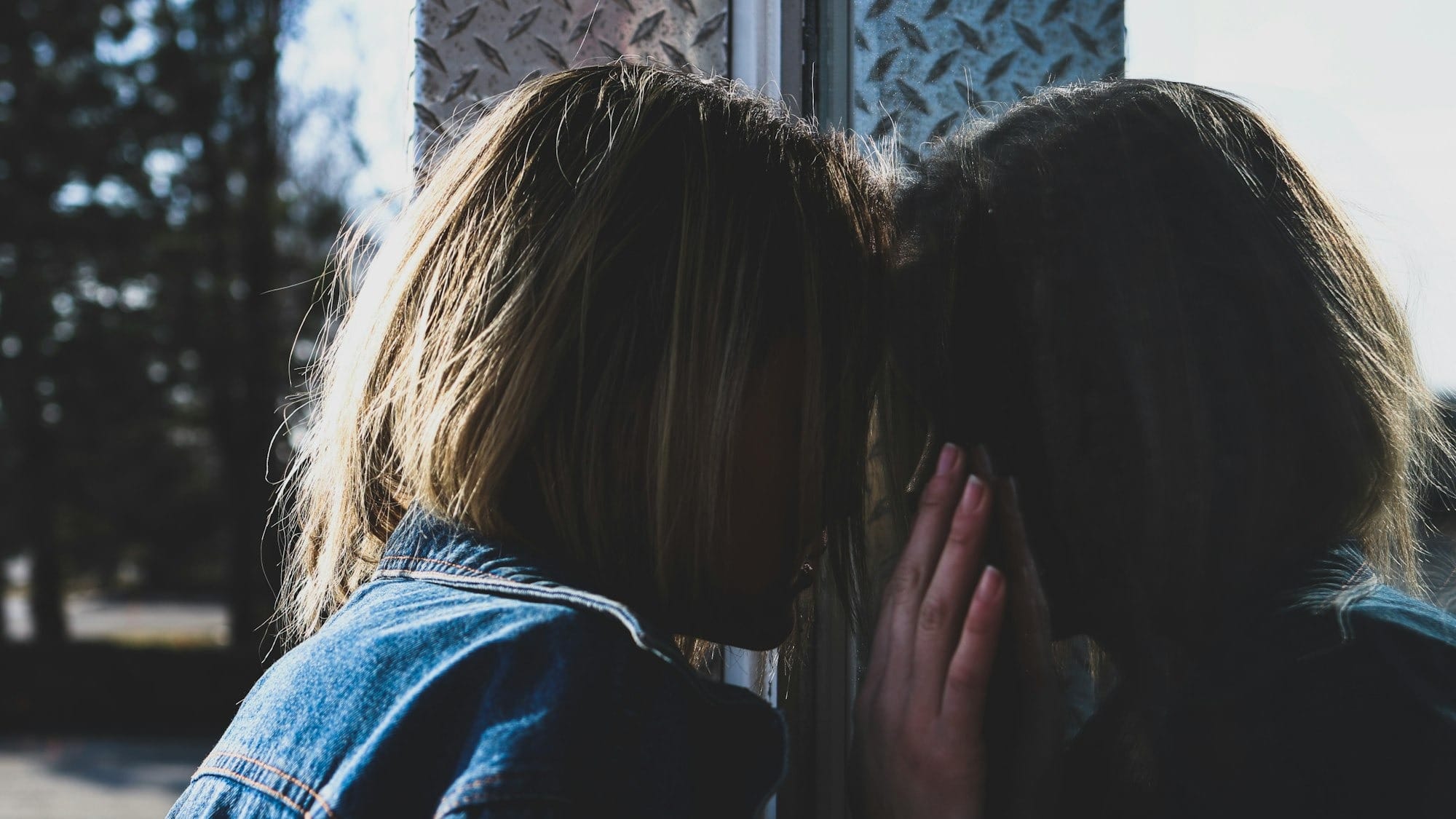 В Сокулуке девять парней год насиловали 13-летнюю девочку: милиция бездействует, омбудсмен помог с адвокатом