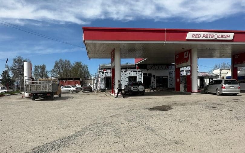 Red Petroleum оштрафовали на 200 тысяч сомов за пристройку к АЗС