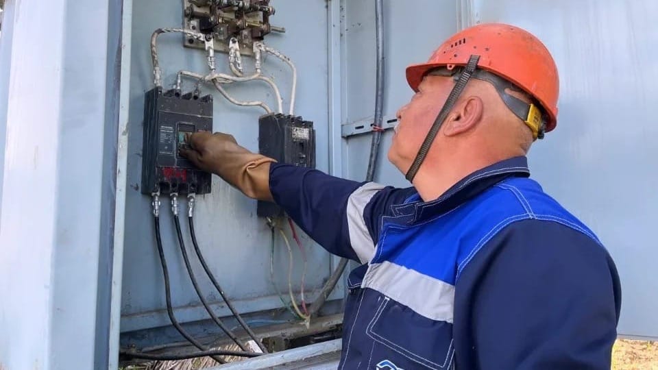 Ремонт и замена линий, опор, трансформаторов – как Таласский РЭС готовится к зиме