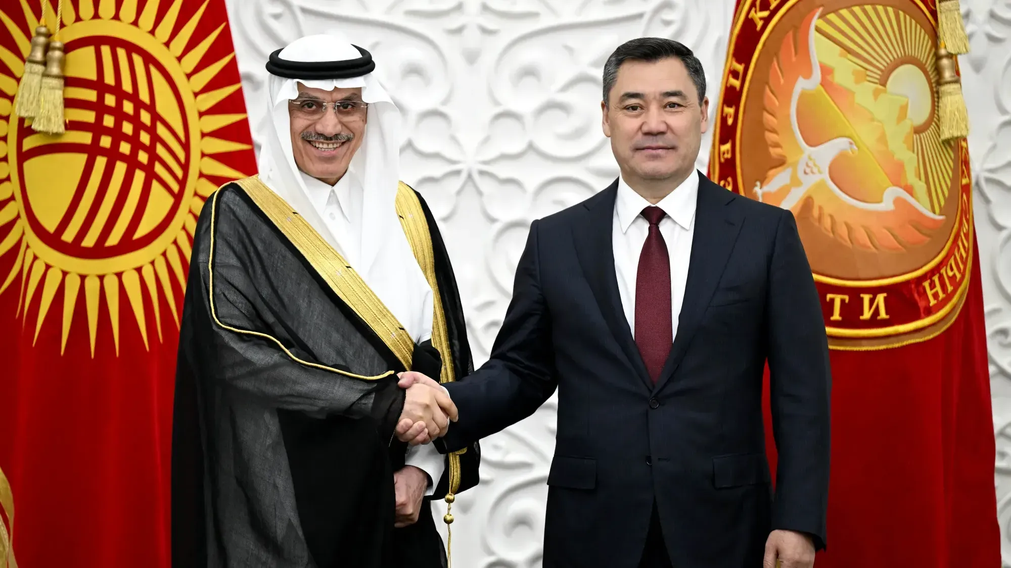 Садыр Жапаров предложил ИБР профинансировать строительство «Камбар-Аты-1»