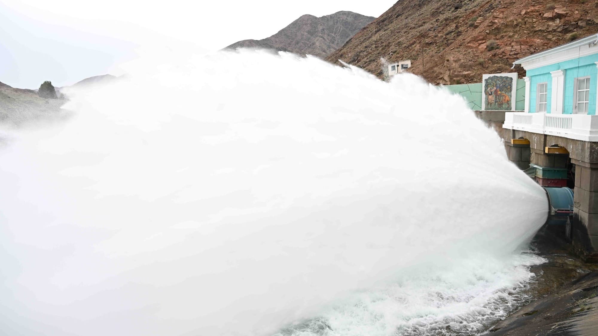 В КР начали строительство малой ГЭС на Орто-Токойском водохранилище