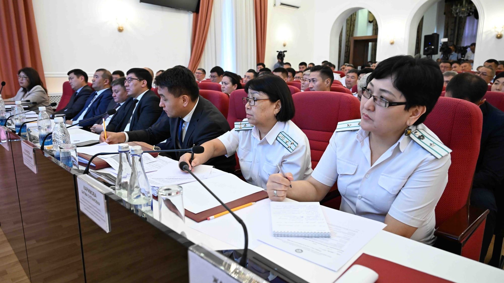 Какие задачи поставил Акылбек Жапаров перед Налоговой службой – список