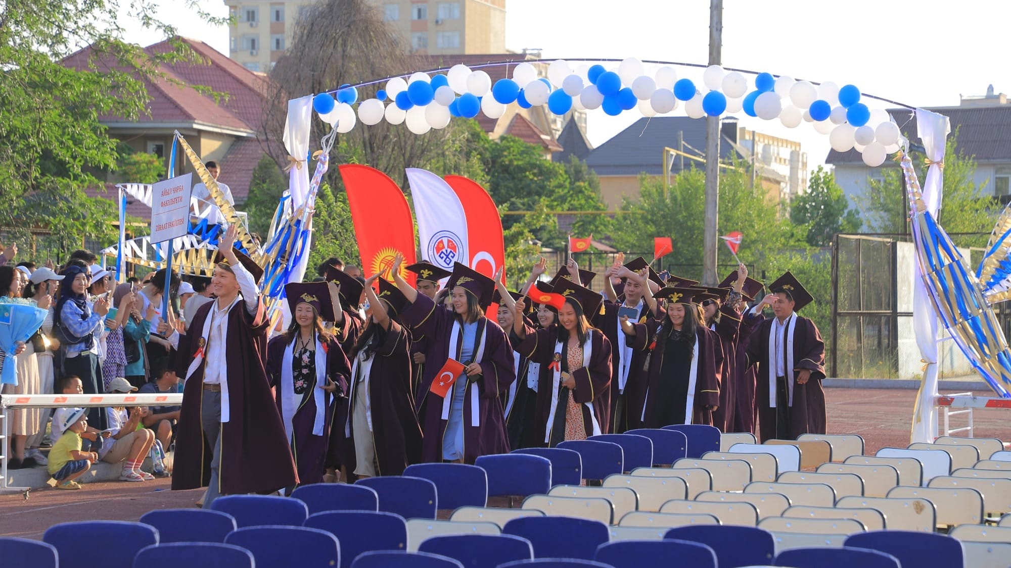 Число кыргызстанцев с высшим образованием за 13 лет выросло почти в 2.5 раза – данные переписи населения