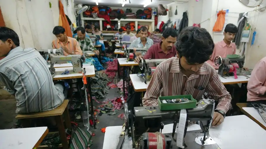 За полгода Кыргызстан выделил иностранцам 13 тысяч квот на работу