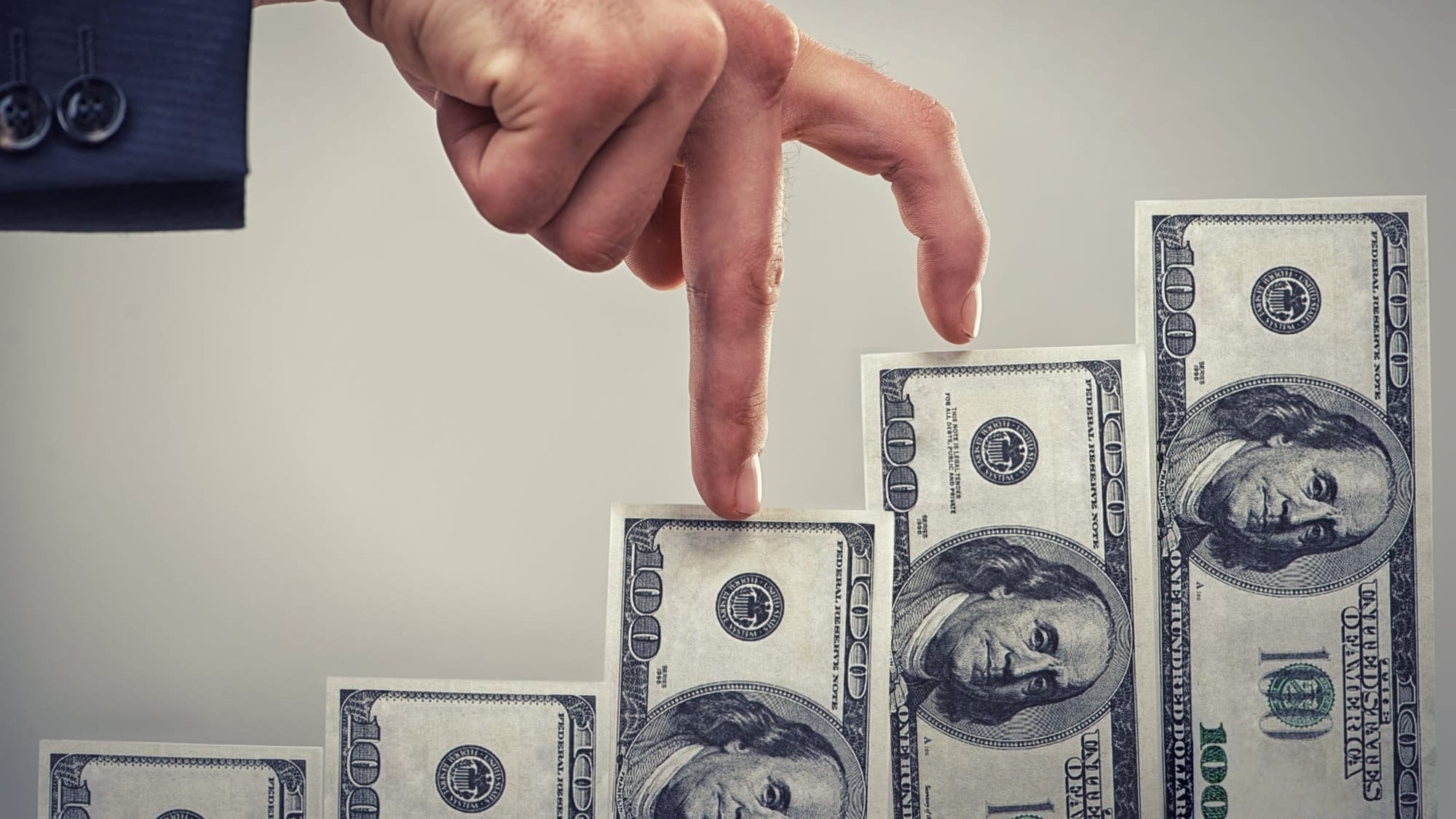 Нацбанк продал рекордные в этом году $52 млн в ходе интервенции