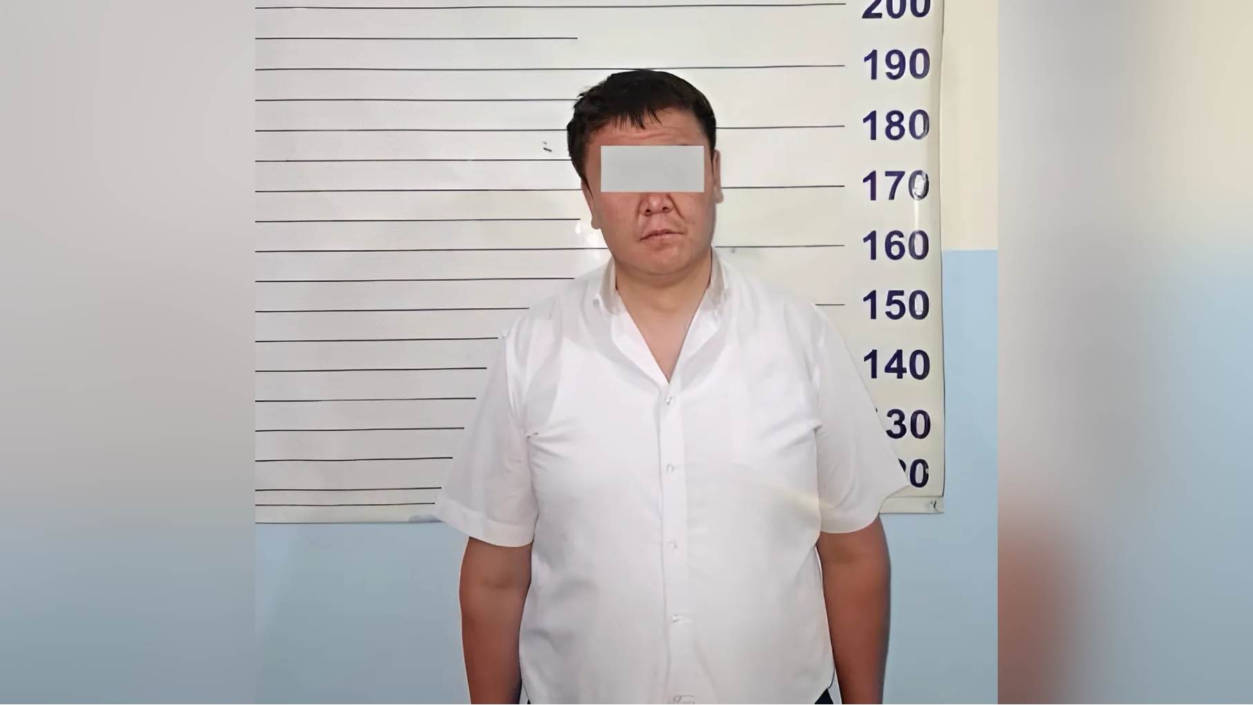 Столичного адвоката, преподавателя КНУ, задержали по подозрению в мошенничестве