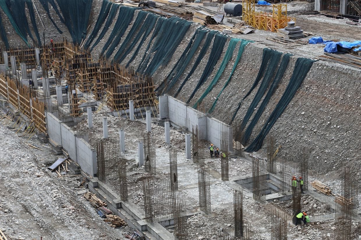 Стройкомпании КР поддерживают снос старых зданий в столице – Нурдан Орунтаев о реновации