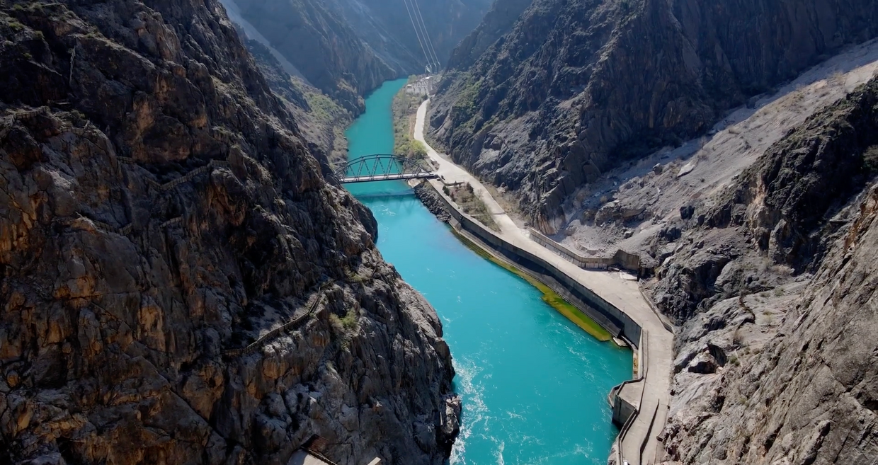 Объем воды в Токтогульском водохранилище снизился до 11.4 млрд м³