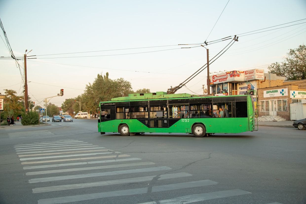 Четыре троллейбусные линии в Бишкеке заменены на автобусные маршруты