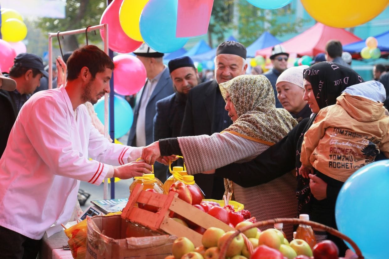 Около 20 тысяч обращений по защите прав потребителей рассмотрели в КР за год