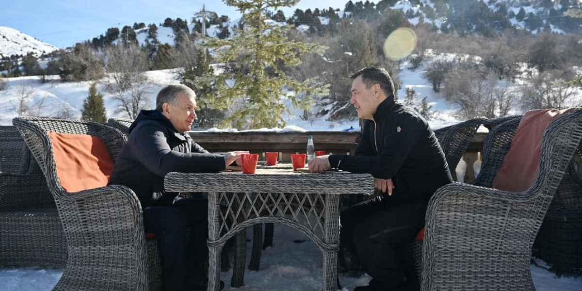Садыр Жапаров посетил горнолыжный курорт «Амирсой» в Узбекистане и встретился с Шавкатом Мирзиеевым