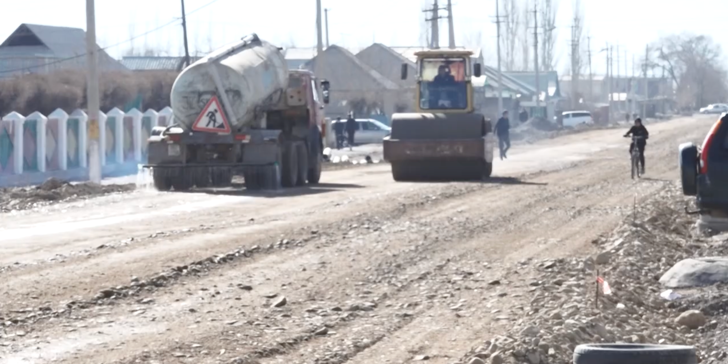 В Балыкчы наполовину завершено строительство дороги за 260 млн сомов
