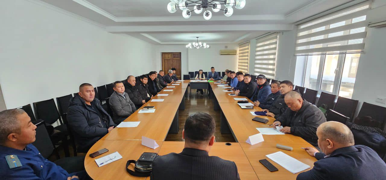 Госстрой обсудил со стройкомпаниями Джалал-Абада планы по реновации