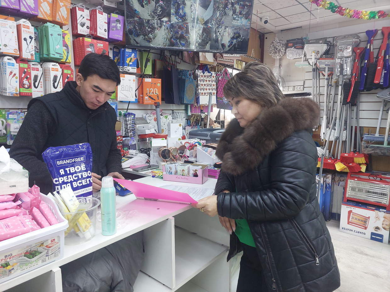 Госантимонополия и Нацбанк провели мониторинг наличия POS-терминалов в Караколе