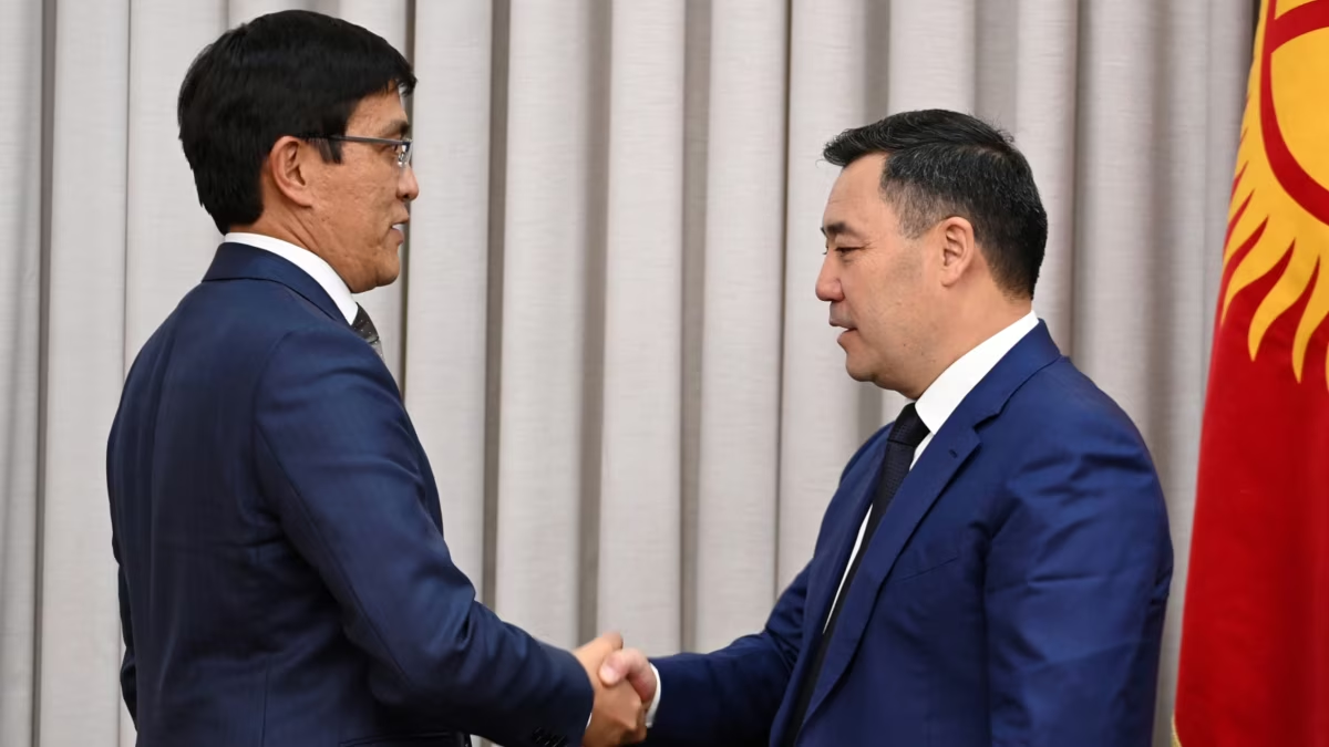 Рейтинг доверия к Садыру Жапарову достиг 95% — Эдиль Байсалов