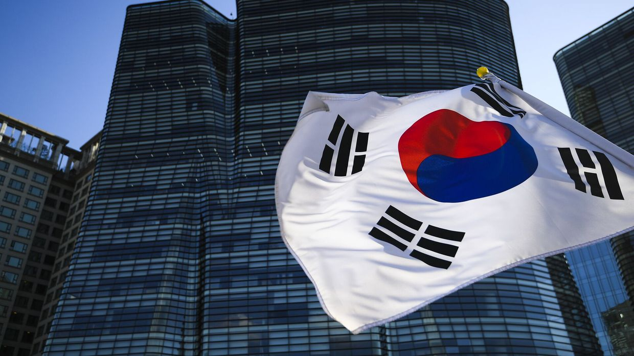 Военное положение в Корее: МИД призвал кыргызстанцев ограничить передвижения