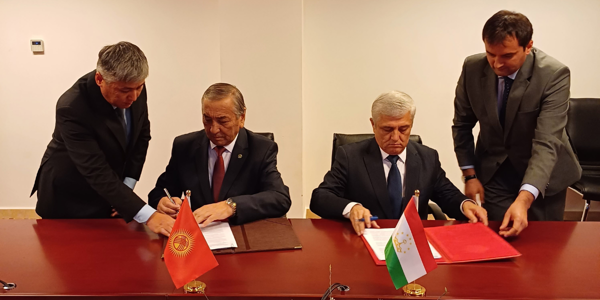 Кыргызстан и Таджикистан начали подготовку материалов прохождения проектной линии госграницы