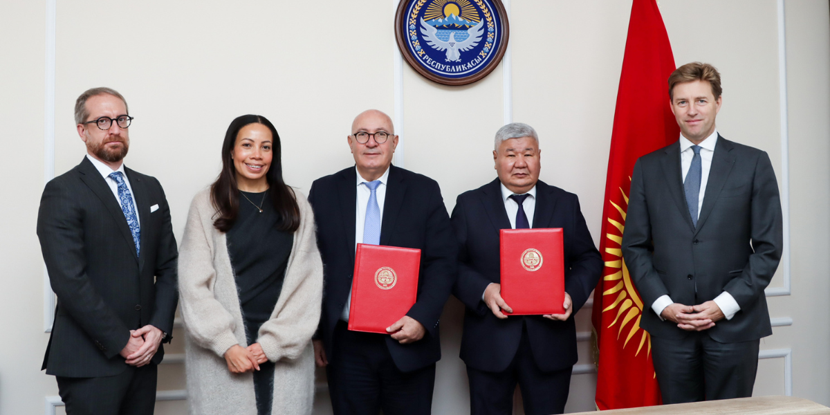 Европейский инвестиционный банк подписал Венское коммюнике по Камбар-Атинской ГЭС-1