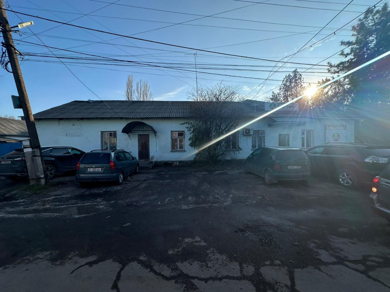 В госсобственность вернули здание Жайылского филиала «Кыргыз почтасы» стоимостью 500 млн (!) сомов – фото