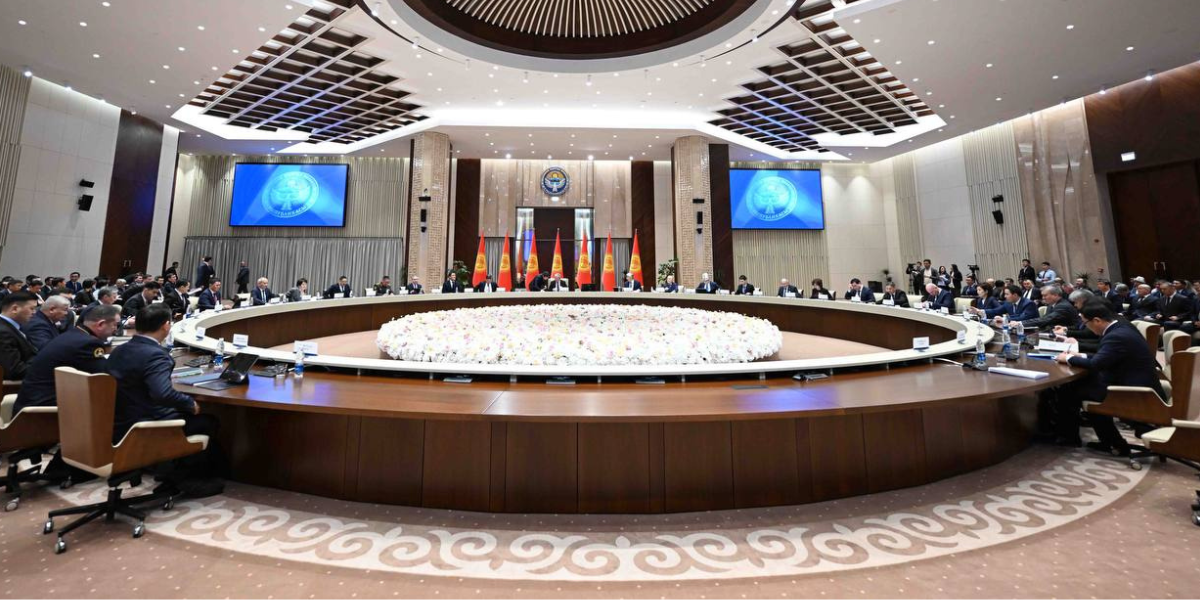 Кто из чиновников получил выговоры по итогам коллегии администрации президента КР – список