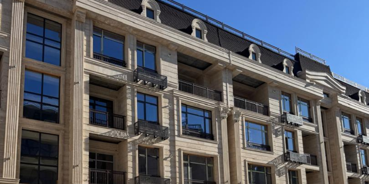 Государству передали 24 квартиры премиум-класса в ЖК на юге Бишкека