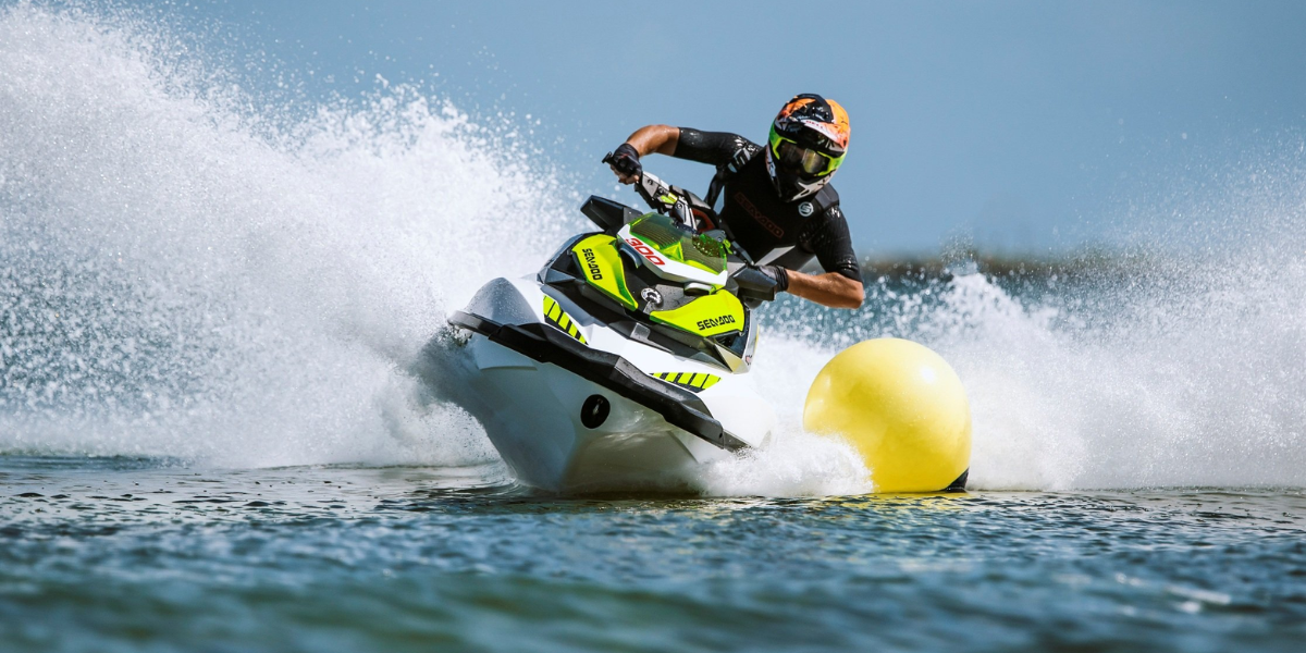 ЖК во втором чтении одобрил запрет на свободное использование скутеров на Иссык-Куле