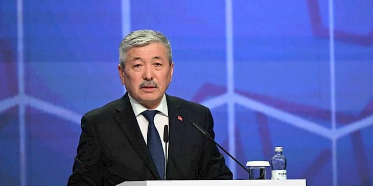 Визит в США: Касымалиев намерен убедить рейтинговые агентства в устойчивости экономики КР