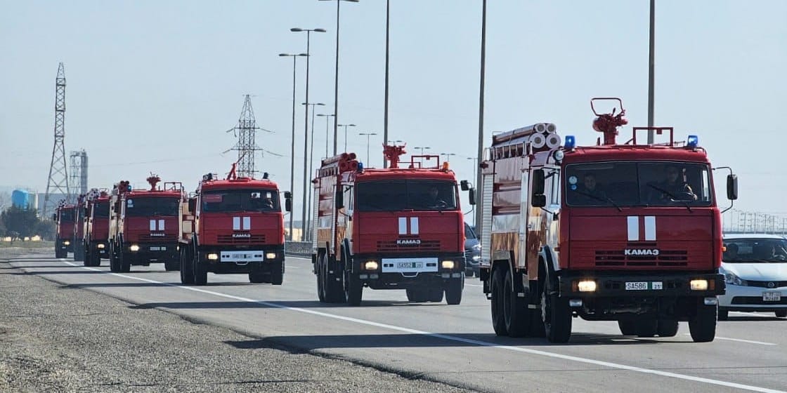 Азербайджан подарил Кыргызстану спецтехнику для борьбы с пожарами