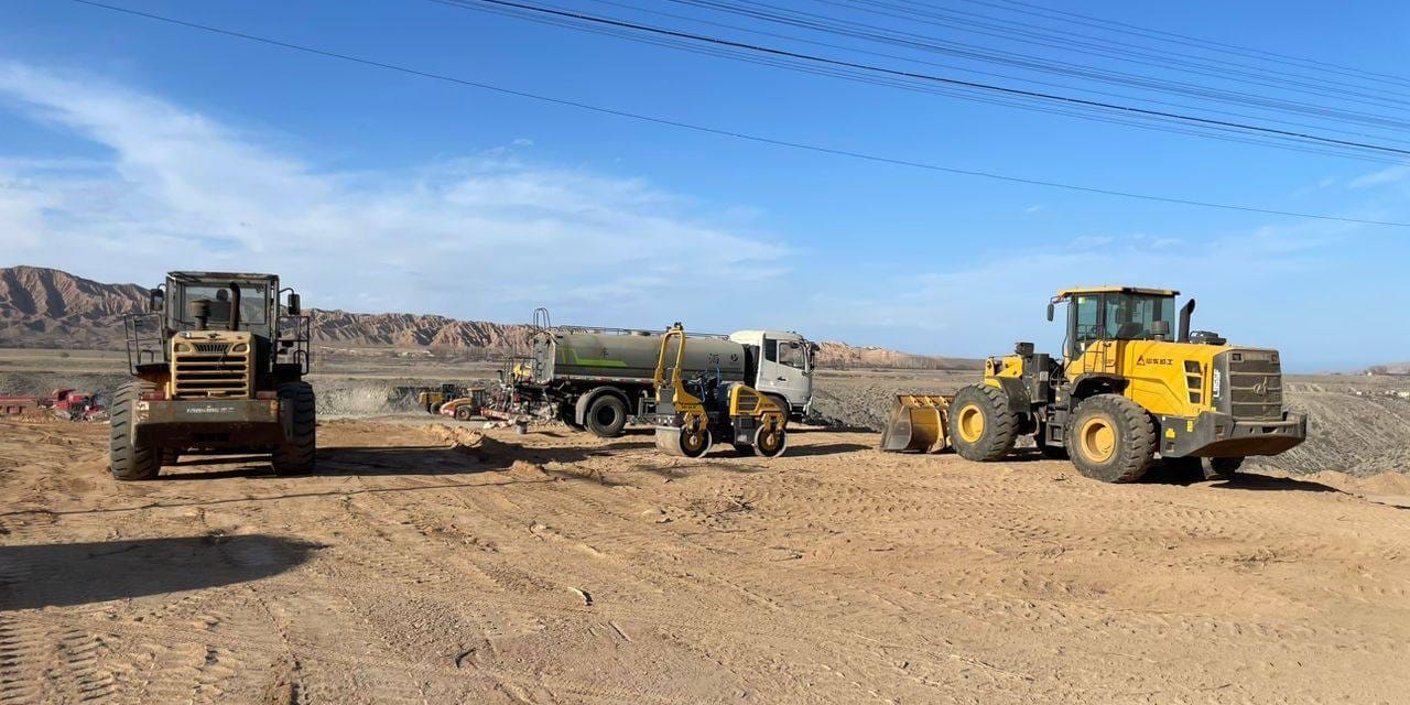 Министр поручил завершить строительство дороги в Чолпон-Ате до начала летнего сезона
