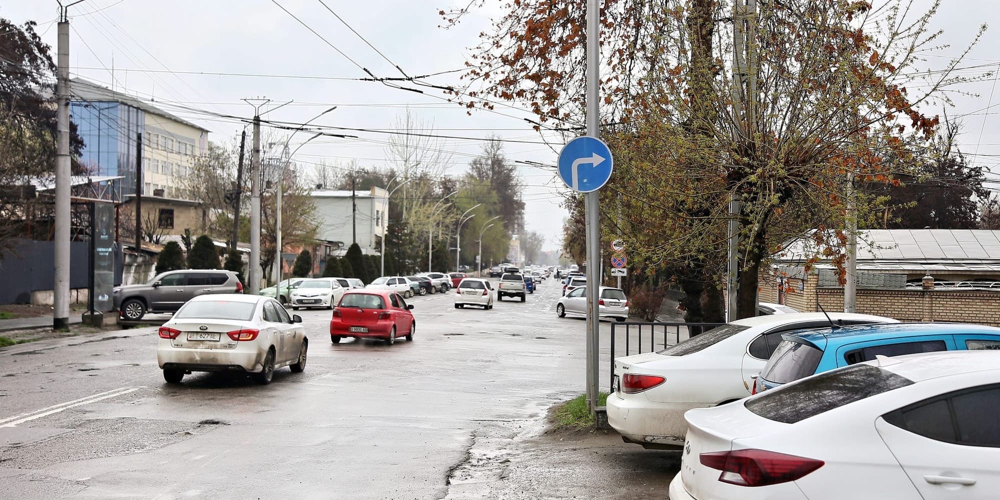 В Оше изменили схему движения на пересечении улиц Нурматова и Ленина