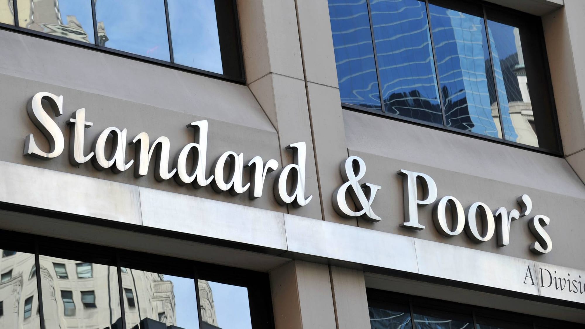 S&P Global Ratings повысило кредитный рейтинг Кыргызстана до В+ с прогнозом «Стабильный»
