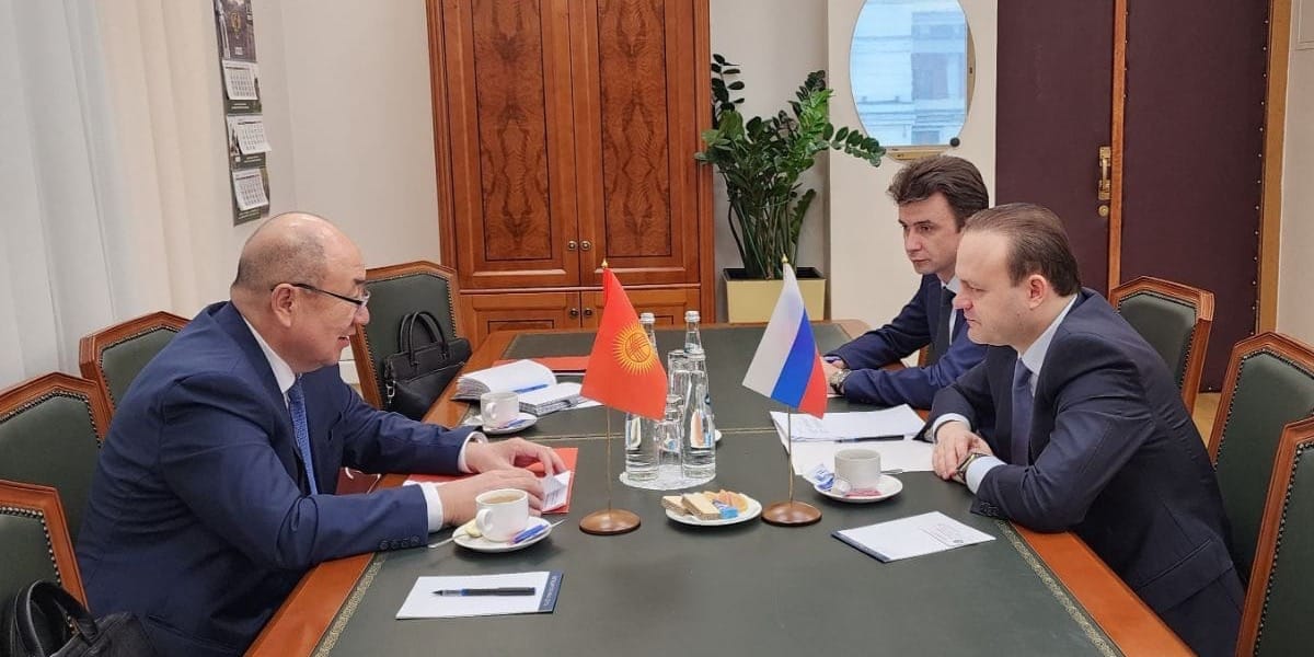 Кыргызстан напомнил России о преференциях для своих граждан в ЕАЭС
